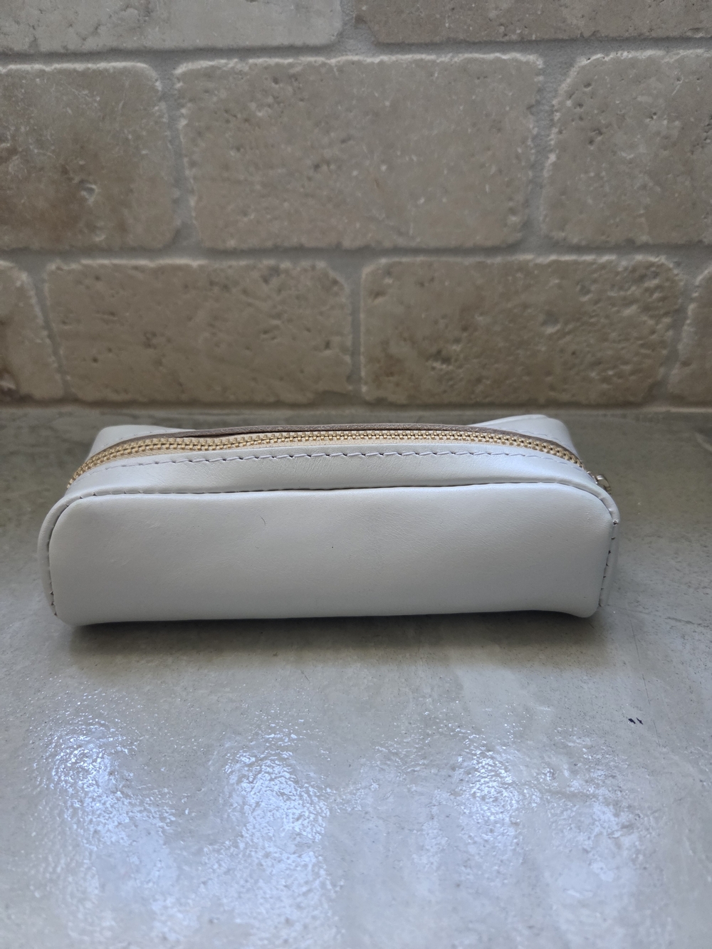 Portland Leather White Leather Zip Pouch - Picture 2 of 5